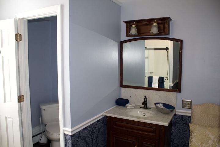 Room 48 of 63