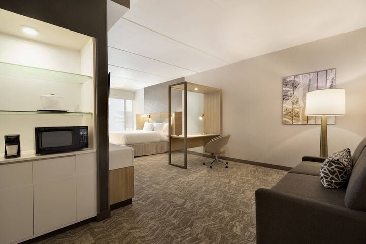 Room 15 of 27