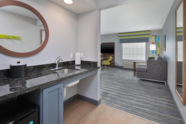 Hampton Inn & Suites St. Cloud MN