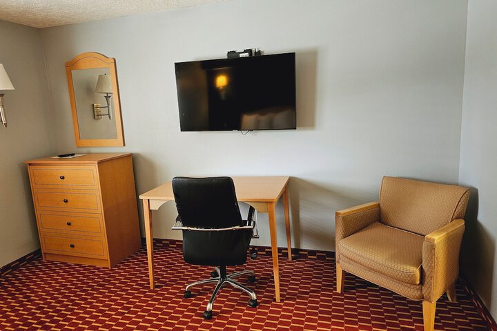 Room 27 of 49
