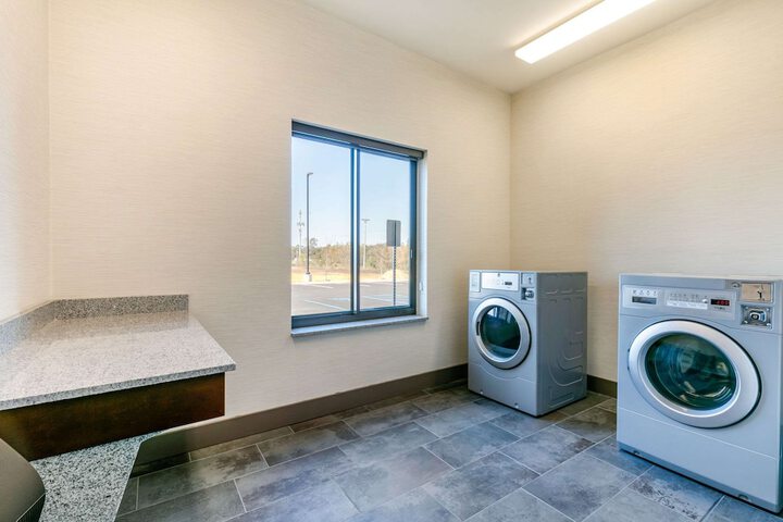 Comfort Suites North Tupelo