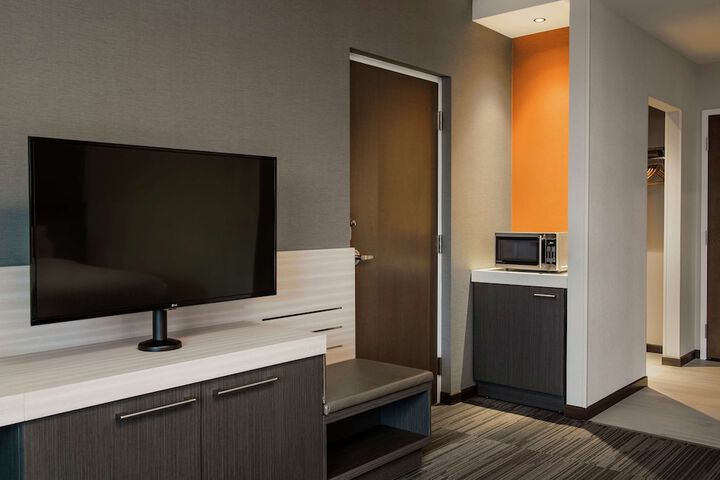 Room 12 of 20