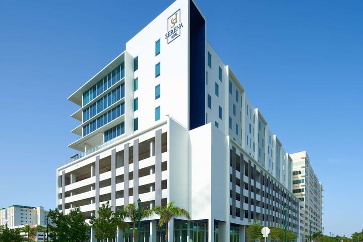 Hotel 7 of 98