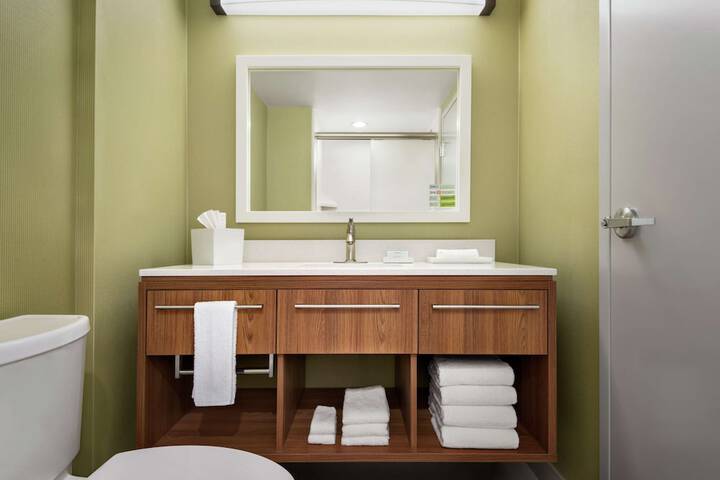 Home2 Suites by Hilton Woodbridge Potomac Mills