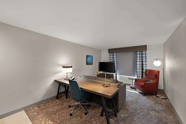 Hilton Garden Inn Omaha East / Council Bluffs