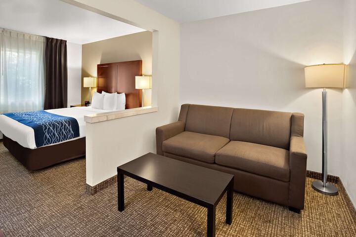 Room 6 of 35