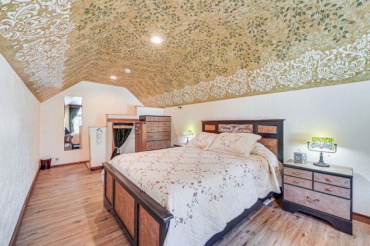 Cozy Kenai Abode w / Private Deck: 5 Mi to Ocean!