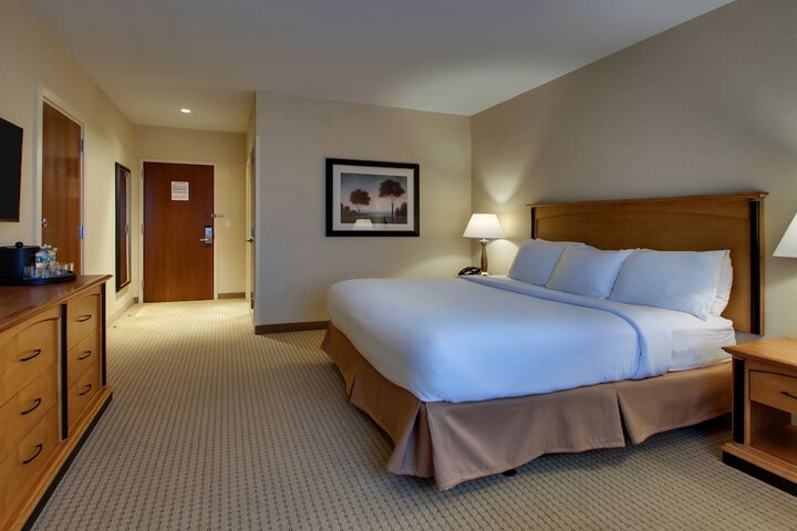 Room 18 of 40