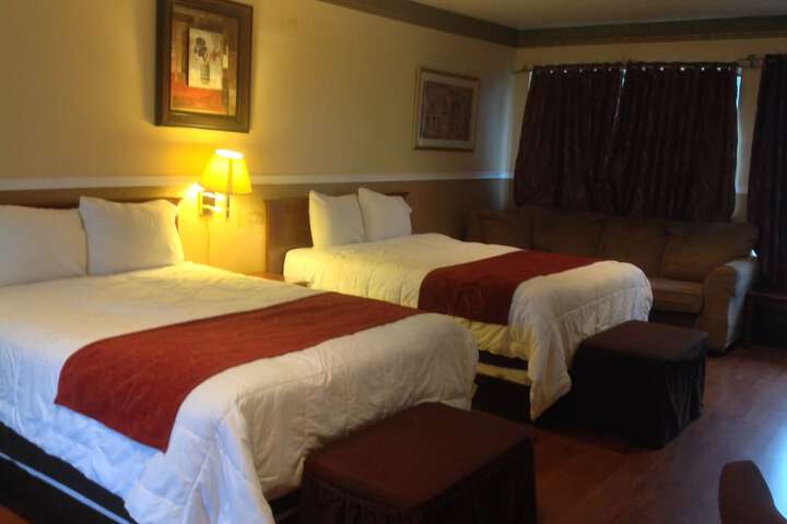 Room 35 of 46