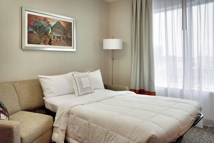 Room 21 of 37