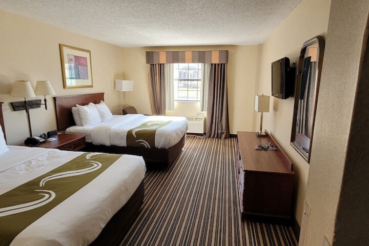 Room 30 of 41