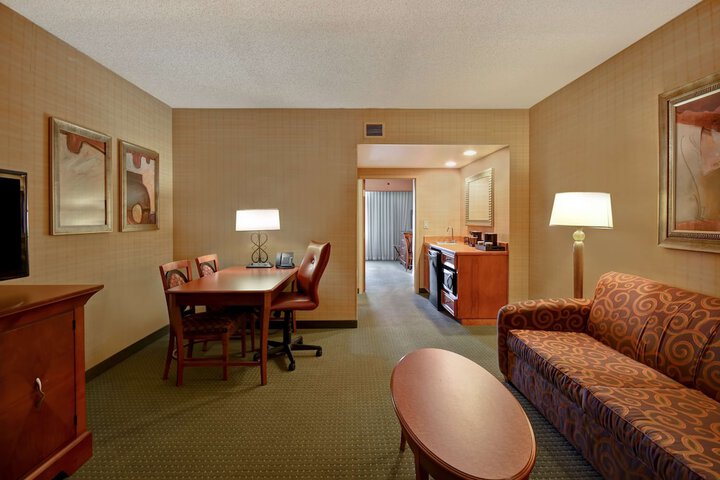 Room 38 of 62