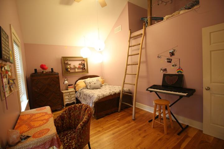 Room 87 of 165