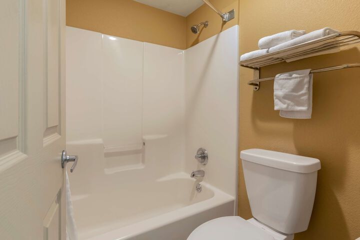 Room 11 of 25