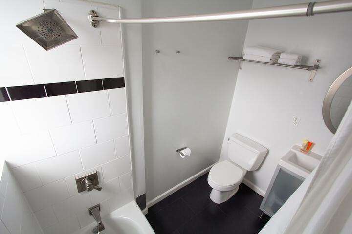Room 35 of 71
