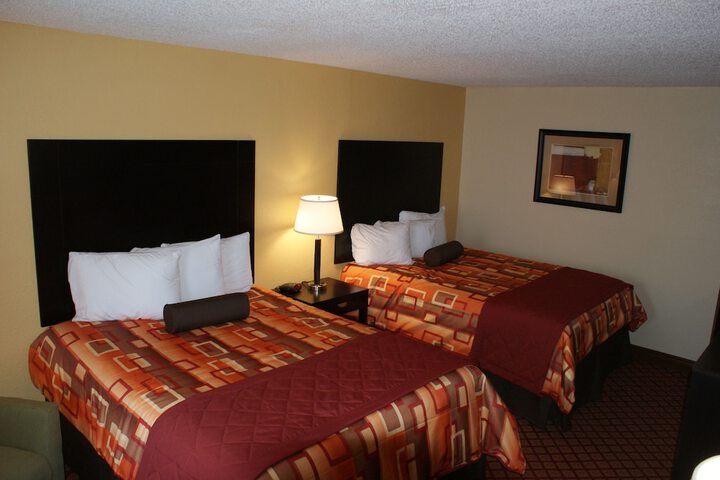 Room 10 of 19
