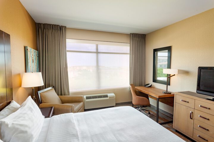 Room 26 of 60