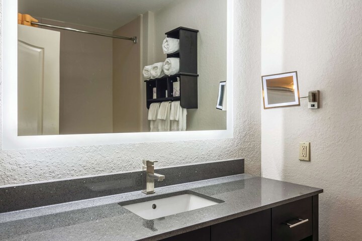 La Quinta Inn & Suites by Wyndham Prattville