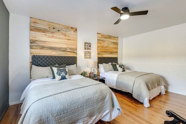 Game Room Media Room & Pool: Luxe Villa in Craig!