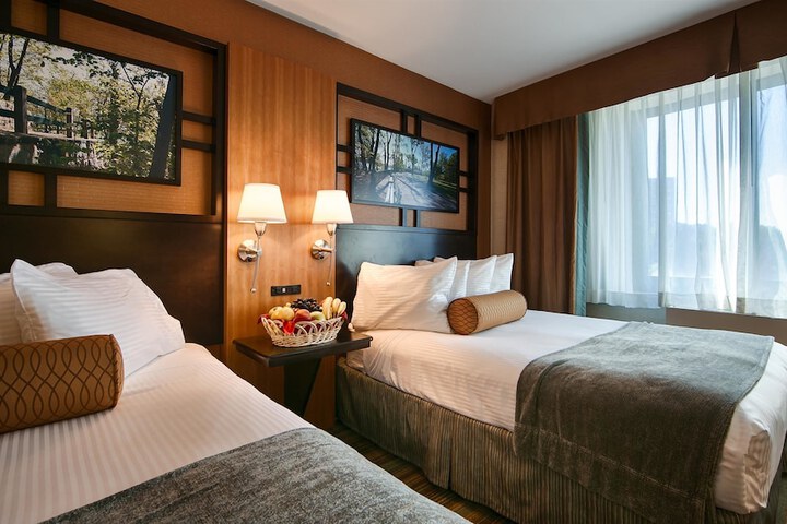 Room 17 of 30