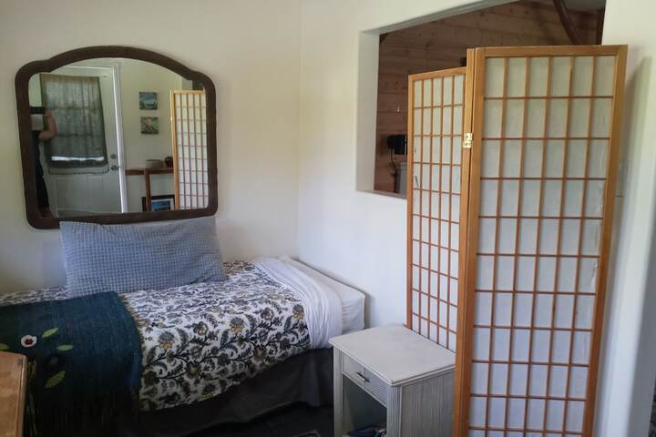 Aloha Crater Lodge