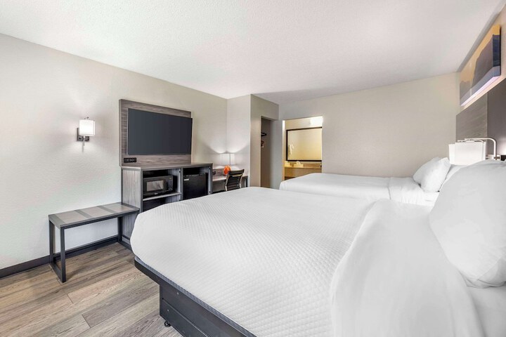 Room 40 of 50