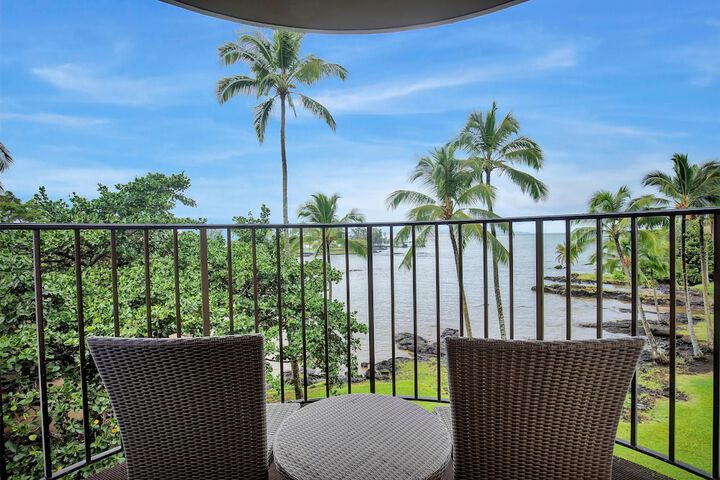 Hilo Hawaiian Hotel Trademark Collection by Wyndham