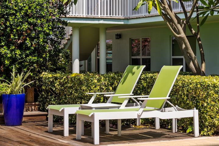 Sundeck 28 of 30