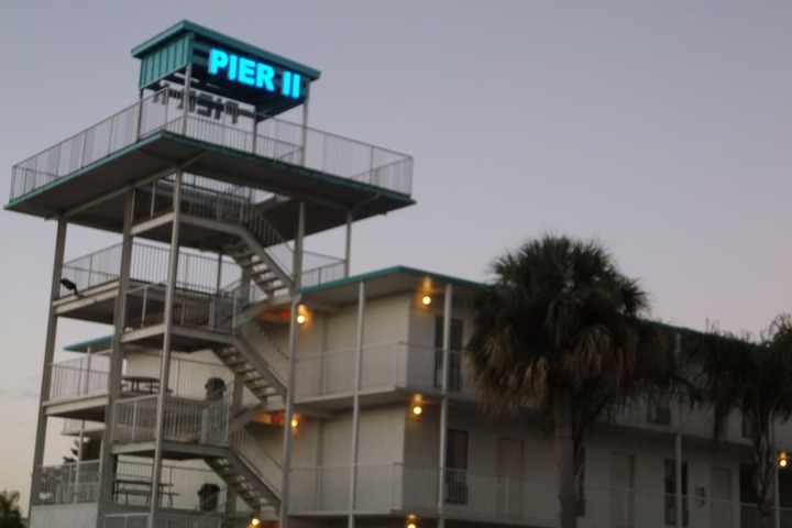 Lakeshore Resort and Marina