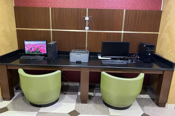 Business Center 29 of 29