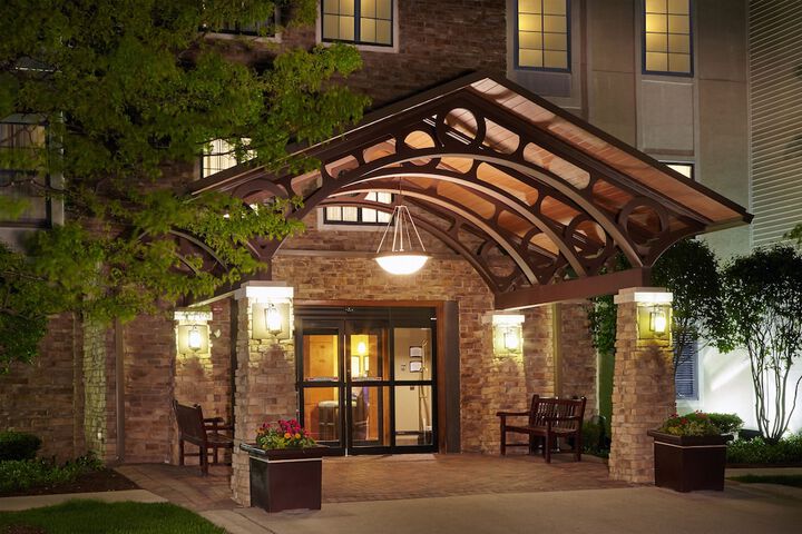 Staybridge Suites Chicago - Glenview by IHG