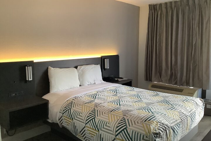 Room 11 of 44