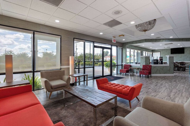 Ramada by Wyndham Altamonte Springs Near I-4
