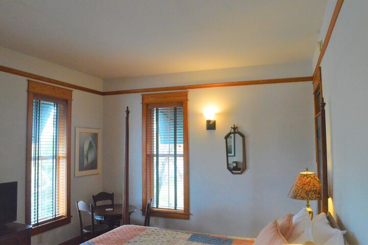 Roanoke Island Inn