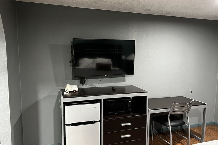 Room 3 of 12