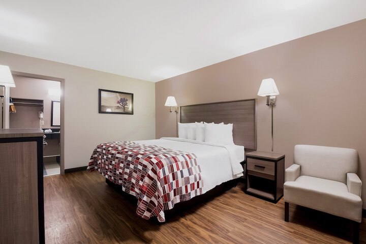 Room 28 of 38