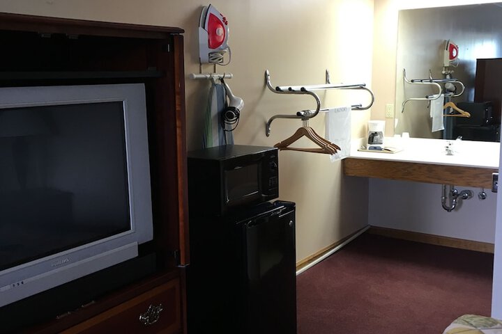 Room 10 of 19