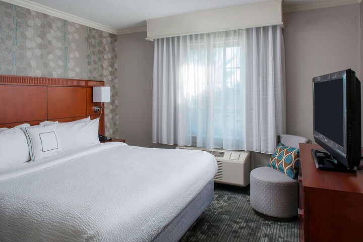 Room 14 of 24