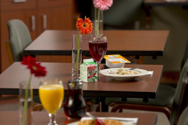 Dining 47 of 57