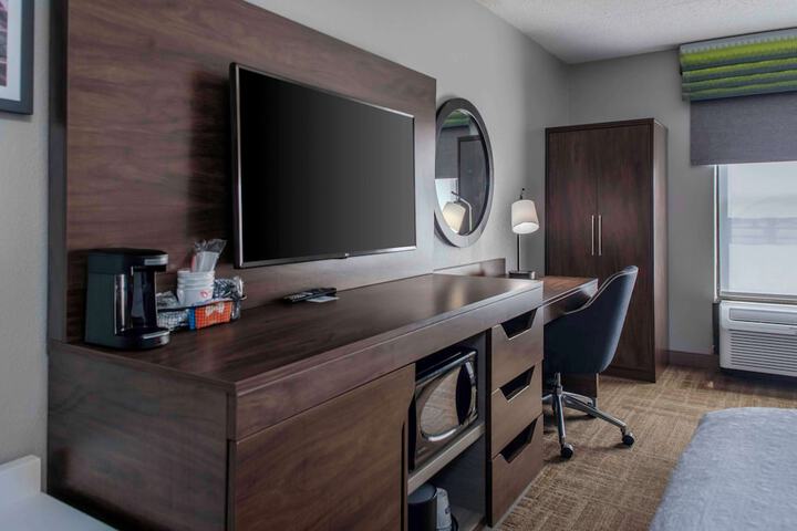 Hampton Inn Detroit / Northville