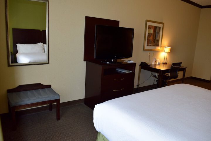 Room 16 of 37