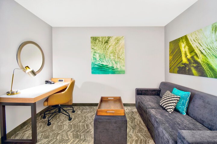 Room 34 of 63
