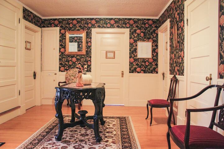 Room 16 of 22