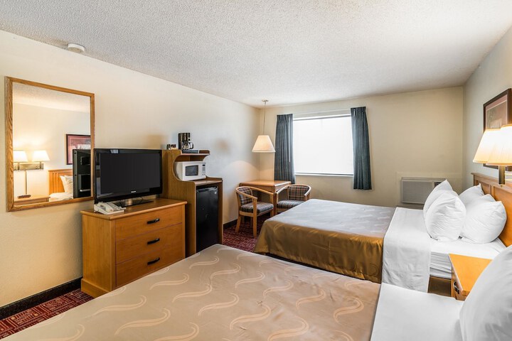 Room 22 of 34