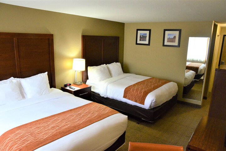 Room 51 of 103