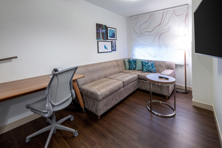 Room 21 of 31