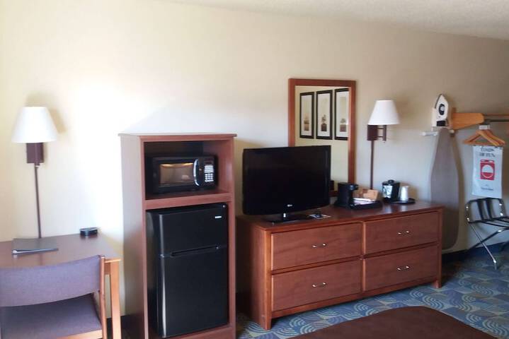 AmericInn by Wyndham Kewanee