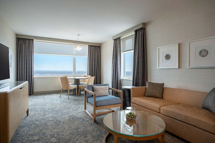 Room 52 of 80