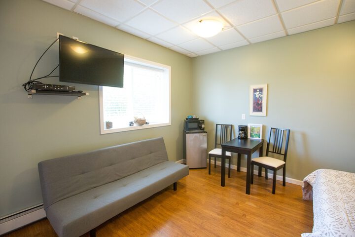 Room 32 of 61