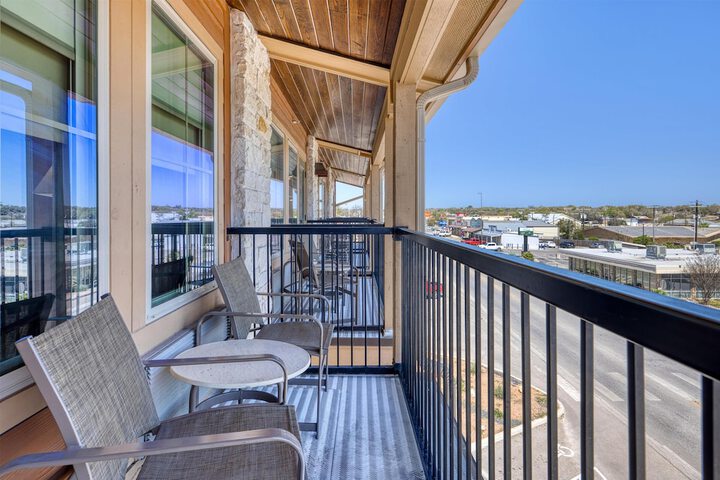 Best Western Bandera Suites & Saloon